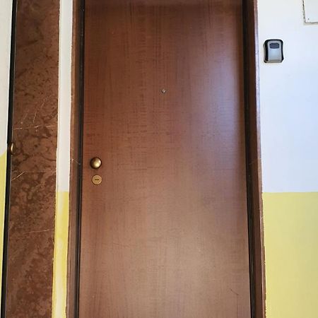 Center Apartment Tirana Kültér fotó